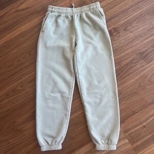 Aritzia sweatsuit - XS - sage green